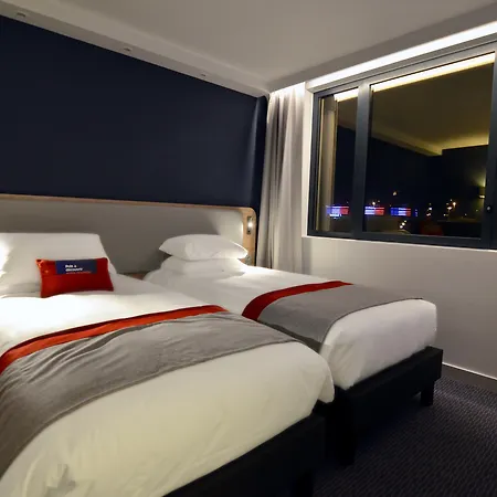 Express - Paris - Cdg Airport By Ihg 3*