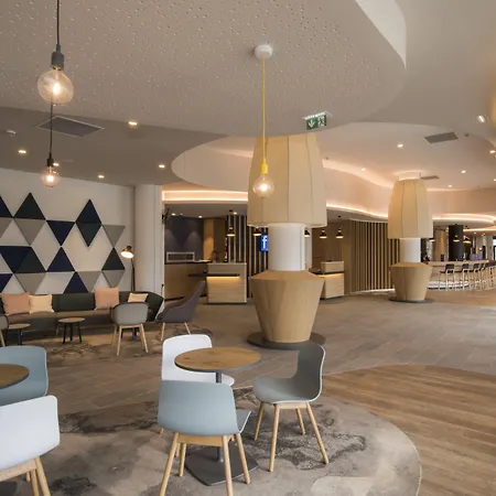 Express - Paris - Cdg Airport By Ihg