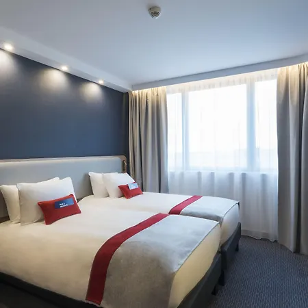 Express - Paris - Cdg Airport By Ihg 3*