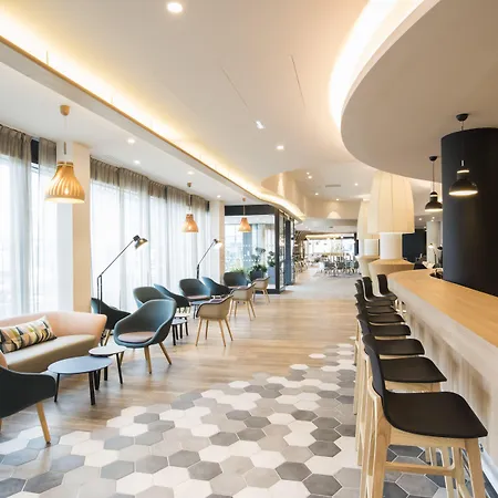 Express - Paris - Cdg Airport By Ihg מלון