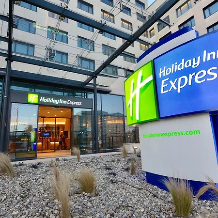 Express - Paris - Cdg Airport By Ihg מלון