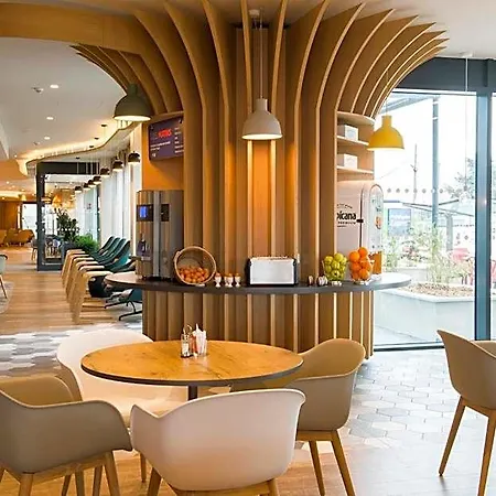 Express - Paris - Cdg Airport By Ihg