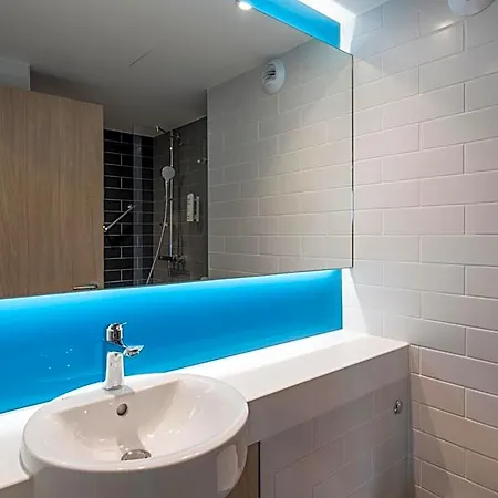 Hotel Express - Paris - Cdg Airport By Ihg 3*