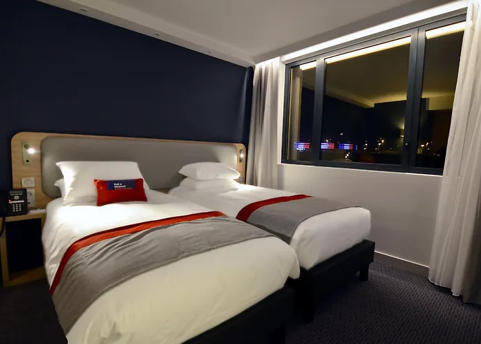 Express - Paris - Cdg Airport By Ihg 3*