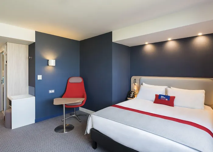 Express - Paris - Cdg Airport By Ihg 3*