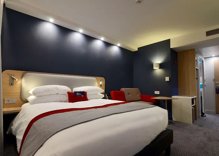 Express - Paris - Cdg Airport By Ihg 3*